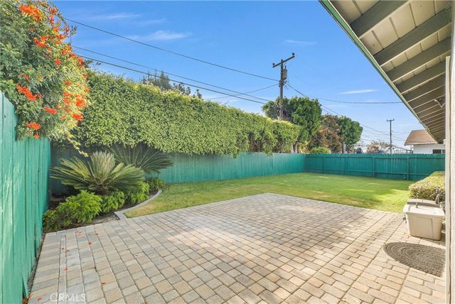 16572 Patricia Lane, Huntington Beach, CA 92647