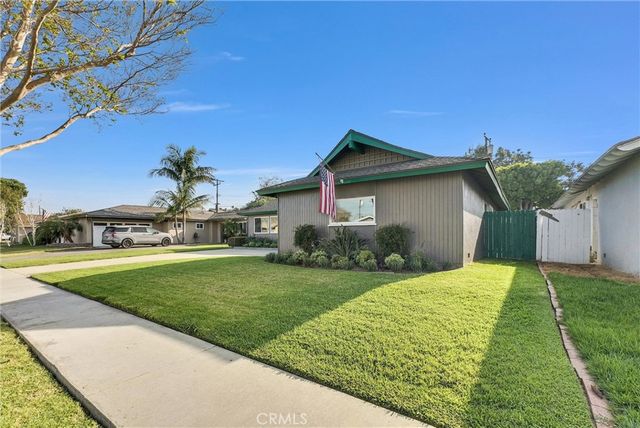 16572 Patricia Lane, Huntington Beach, CA 92647