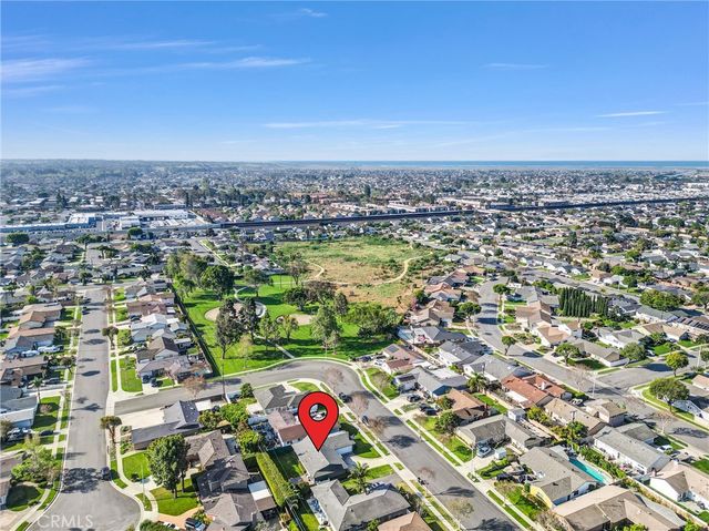 16572 Patricia Lane, Huntington Beach, CA 92647