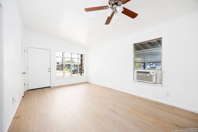 170 Olga, San Antonio, TX 78237