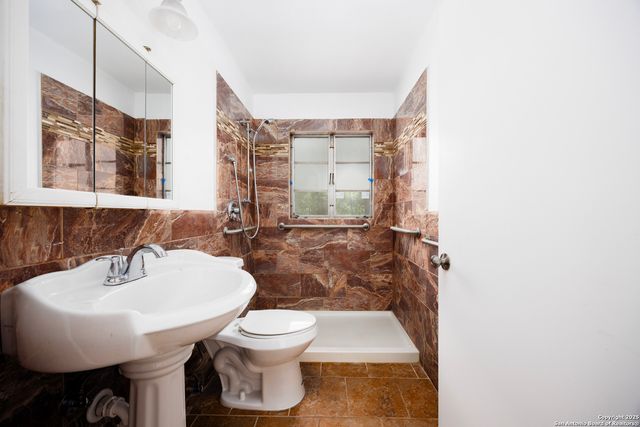 170 Olga, San Antonio, TX 78237