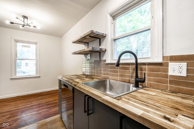 1961 N Dequincy Street, Indianapolis, IN 46218
