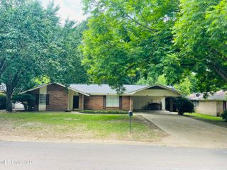 111 Brookfield Drive, Natchez, MS 39120