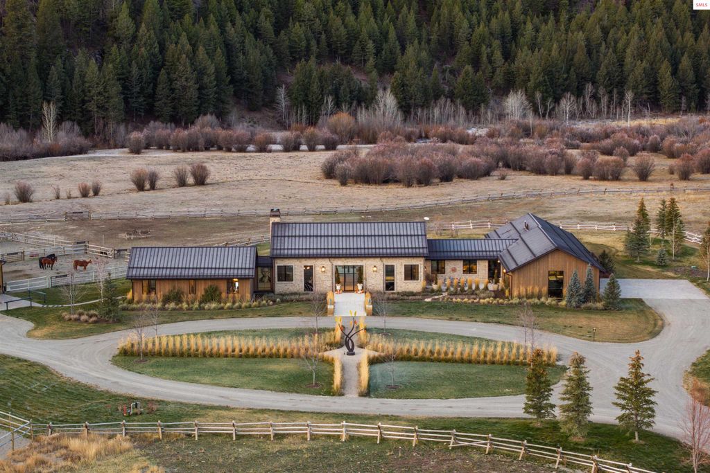 708 E Fork Road, Hailey, ID 83333 photo 2