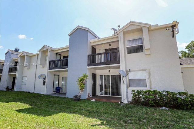 446 SW 113th Way 446, Pembroke Pines, FL 33025