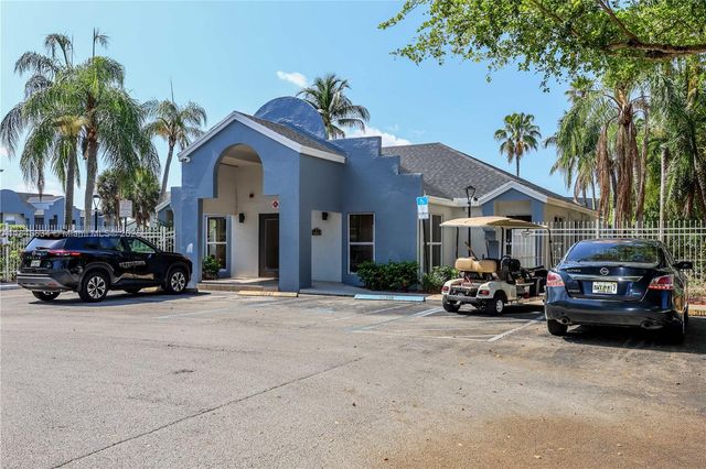 446 SW 113th Way 446, Pembroke Pines, FL 33025