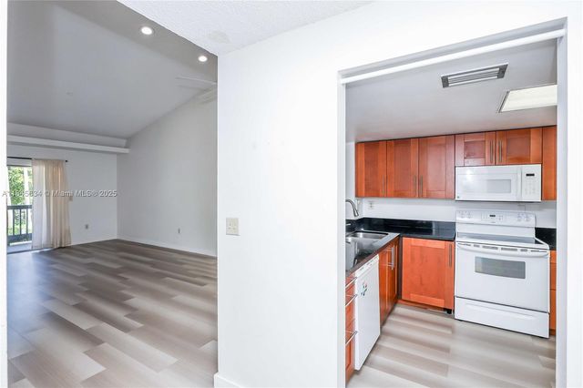 446 SW 113th Way 446, Pembroke Pines, FL 33025