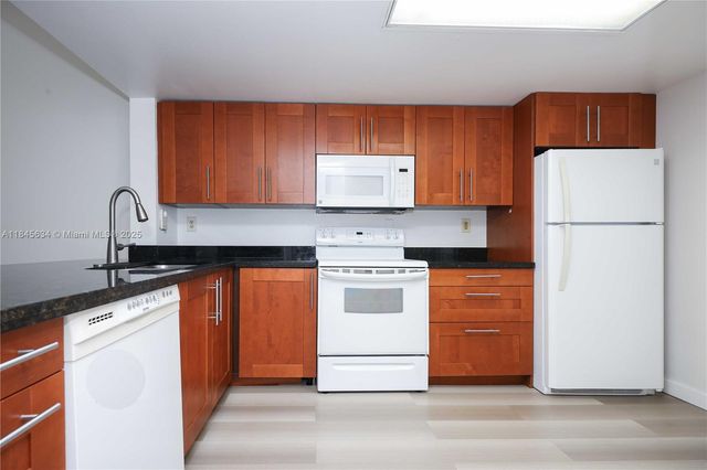 446 SW 113th Way 446, Pembroke Pines, FL 33025