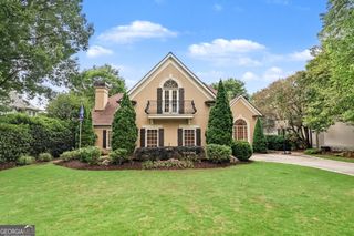 525 Avignon Court, Sandy Springs, GA 30350