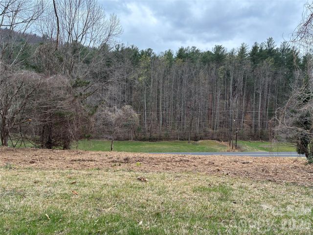 104 Winchester Drive SE, Lenoir, NC 28645