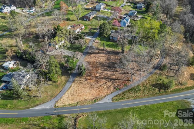 104 Winchester Drive SE, Lenoir, NC 28645