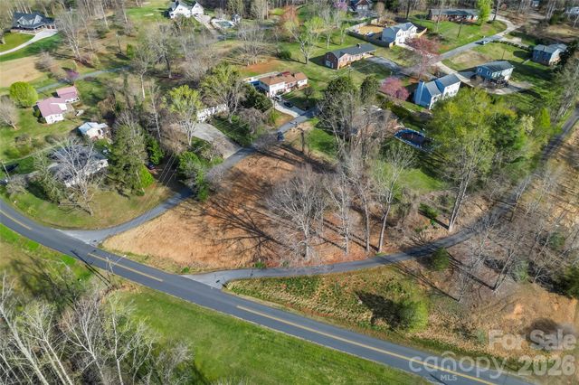 104 Winchester Drive SE, Lenoir, NC 28645