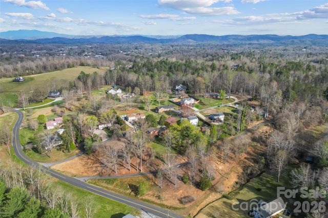 104 Winchester Drive SE, Lenoir, NC 28645