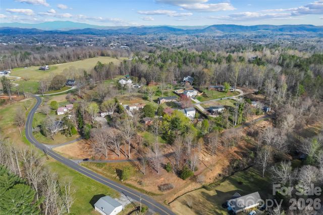 104 Winchester Drive SE, Lenoir, NC 28645