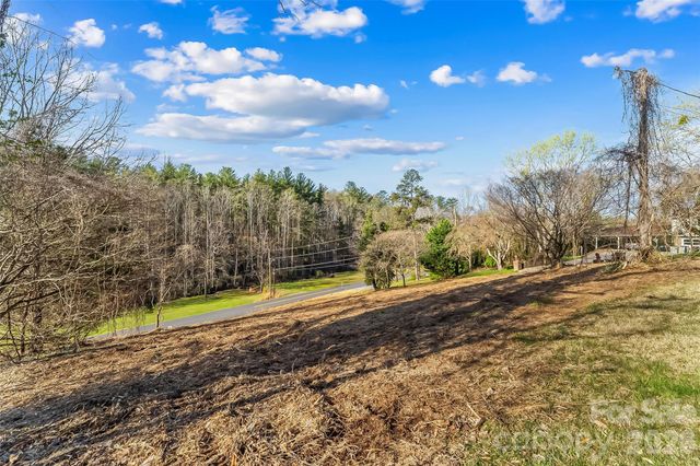 104 Winchester Drive SE, Lenoir, NC 28645