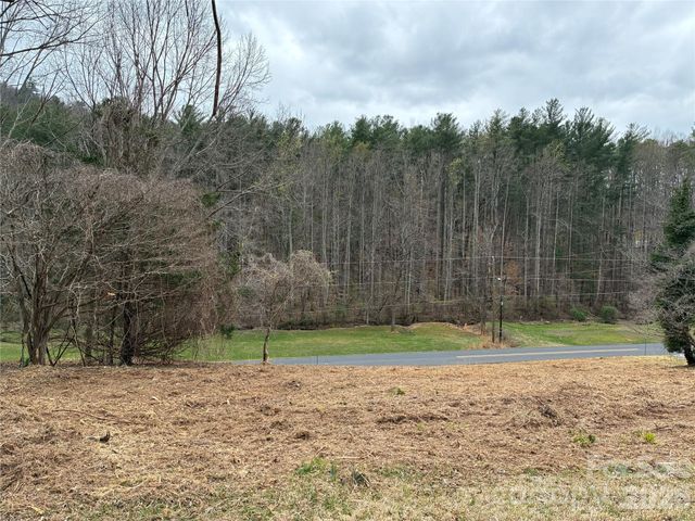 104 Winchester Drive SE, Lenoir, NC 28645