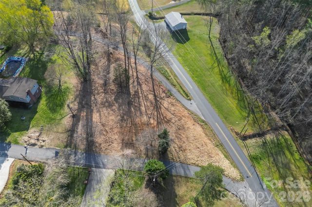 104 Winchester Drive SE, Lenoir, NC 28645