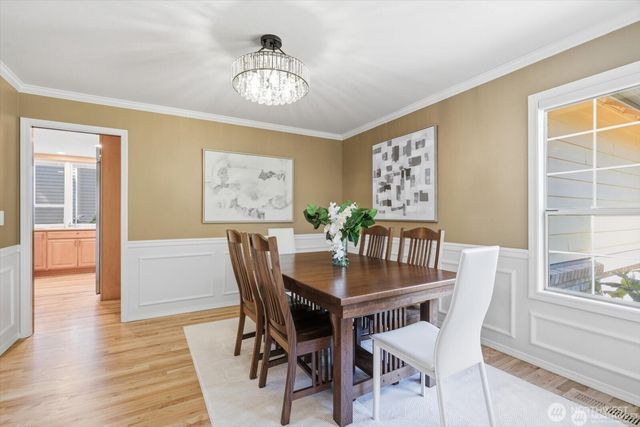 4649 244th Place SE, Sammamish, WA 98029