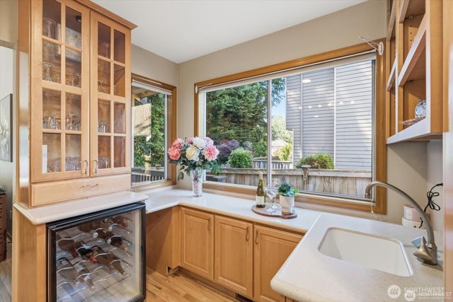 4649 244th Place SE, Sammamish, WA 98029
