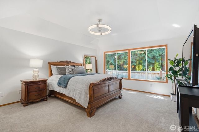 4649 244th Place SE, Sammamish, WA 98029