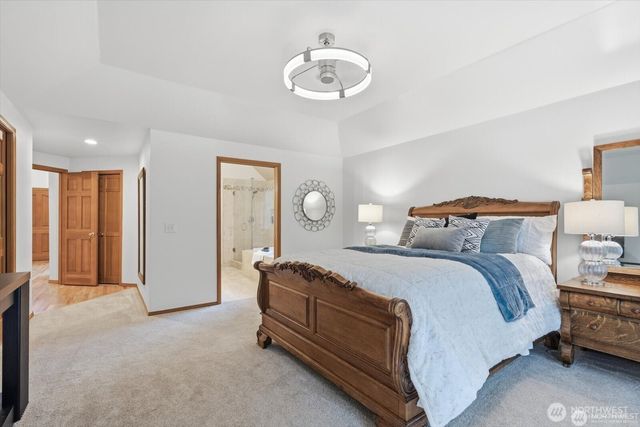 4649 244th Place SE, Sammamish, WA 98029