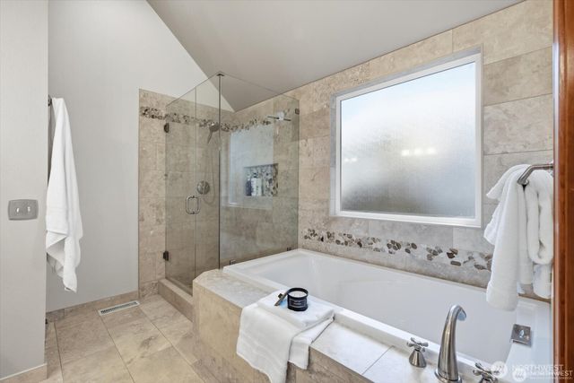 4649 244th Place SE, Sammamish, WA 98029