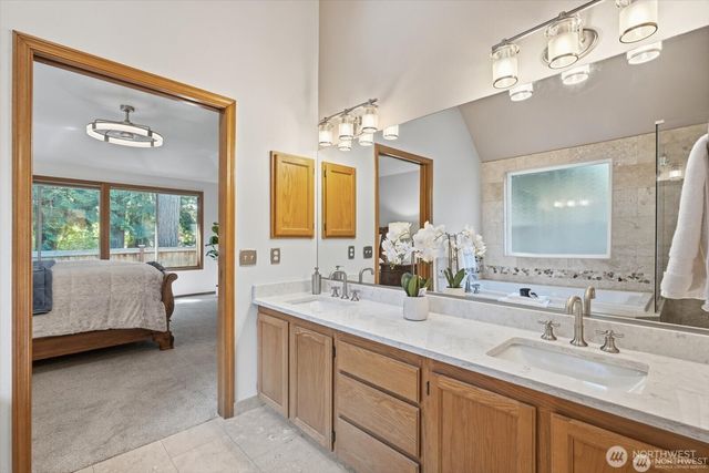 4649 244th Place SE, Sammamish, WA 98029