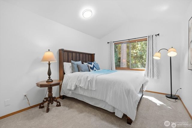 4649 244th Place SE, Sammamish, WA 98029