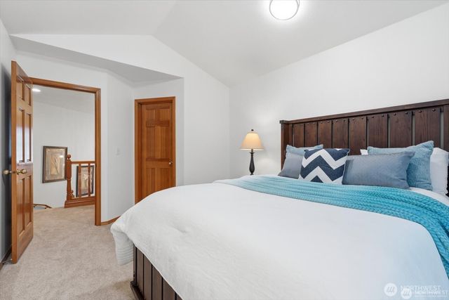 4649 244th Place SE, Sammamish, WA 98029