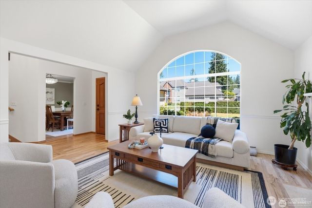 4649 244th Place SE, Sammamish, WA 98029