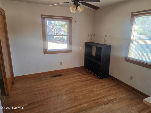 711 Dr Martin Luther King Jr Drive N, Ahoskie, NC 27910