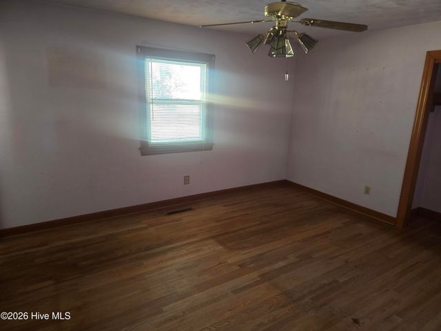 711 Dr Martin Luther King Jr Drive N, Ahoskie, NC 27910