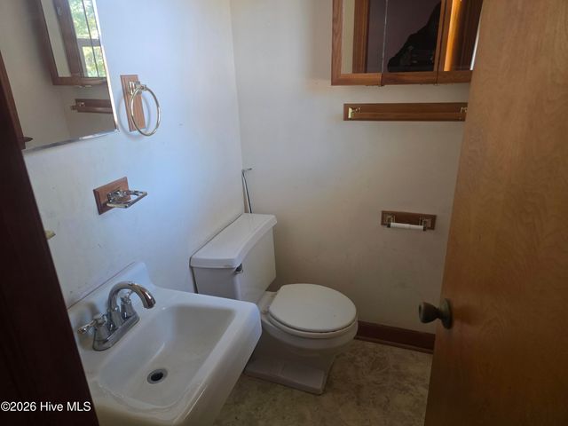 711 Dr Martin Luther King Jr Drive N, Ahoskie, NC 27910