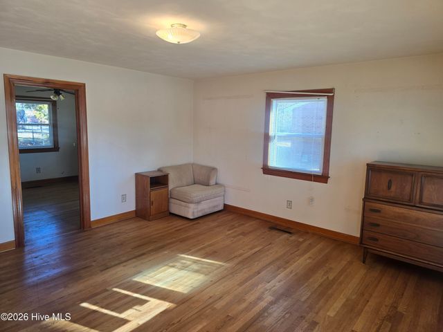 711 Dr Martin Luther King Jr Drive N, Ahoskie, NC 27910