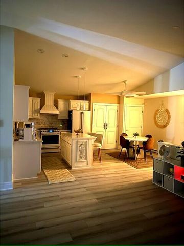 183 Minz Park CIRCLE, West Bend, WI 53095