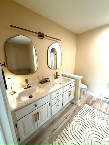 183 Minz Park CIRCLE, West Bend, WI 53095