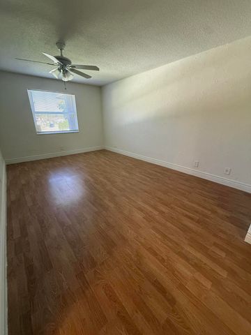 5515 N LAKEWOOD Circle N 124, Margate, FL 33063
