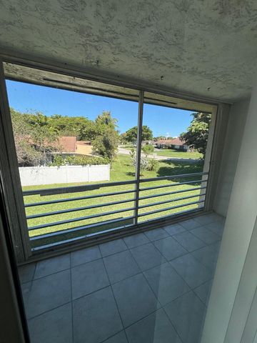 5515 N LAKEWOOD Circle N 124, Margate, FL 33063