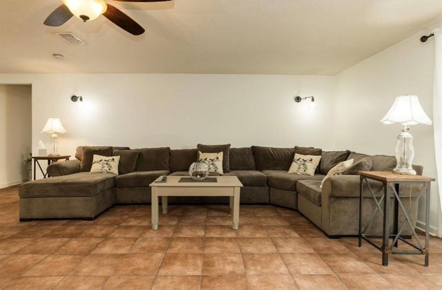 4924 Avenue O, Galveston, TX 77551