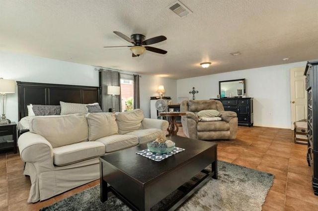 4924 Avenue O, Galveston, TX 77551