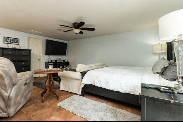 4924 Avenue O, Galveston, TX 77551