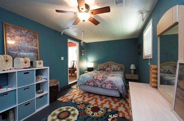 4924 Avenue O, Galveston, TX 77551