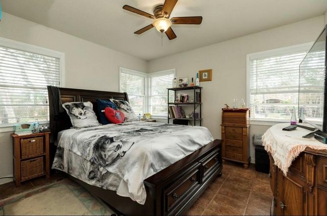 4924 Avenue O, Galveston, TX 77551