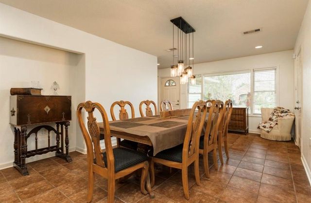 4924 Avenue O, Galveston, TX 77551