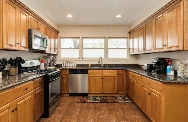 4924 Avenue O, Galveston, TX 77551