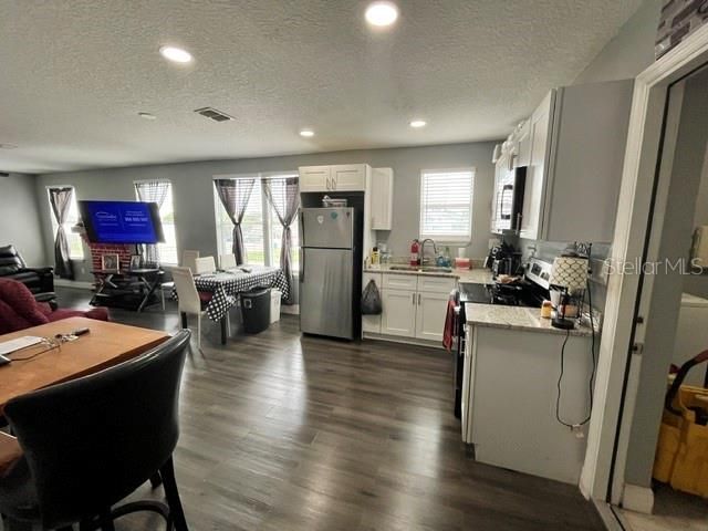 118 W STUART AVENUE, Lake Wales, FL 33853