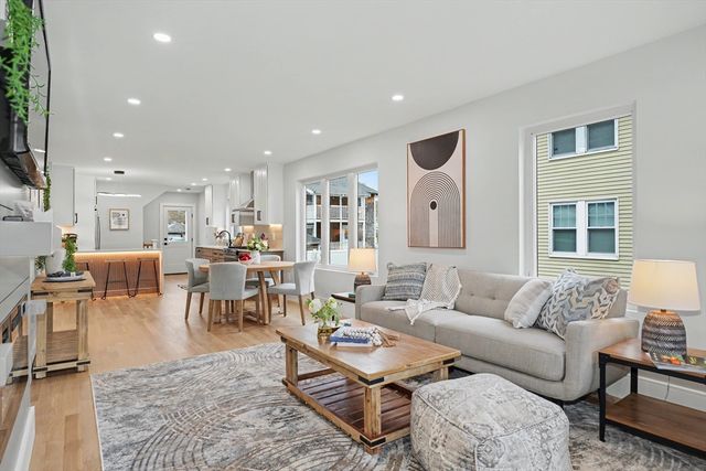 17 Drew Road 17, Belmont, MA 02478