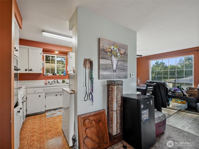 29853 8th Avenue SW, Federal Way, WA 98023