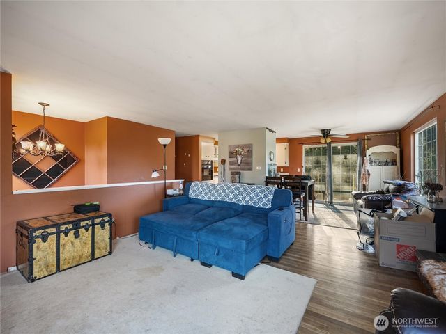 29853 8th Avenue SW, Federal Way, WA 98023