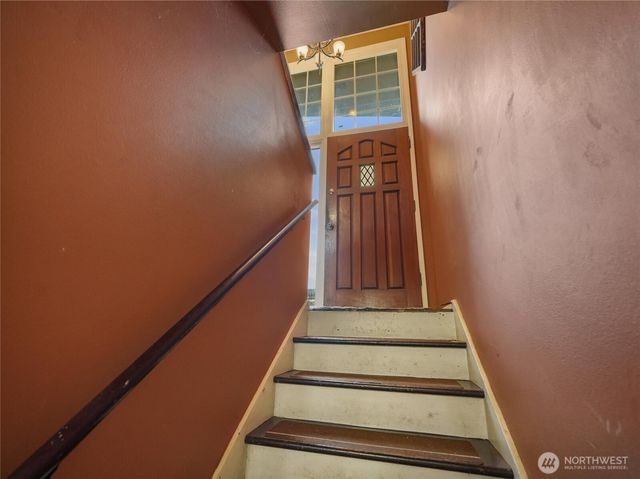 29853 8th Avenue SW, Federal Way, WA 98023